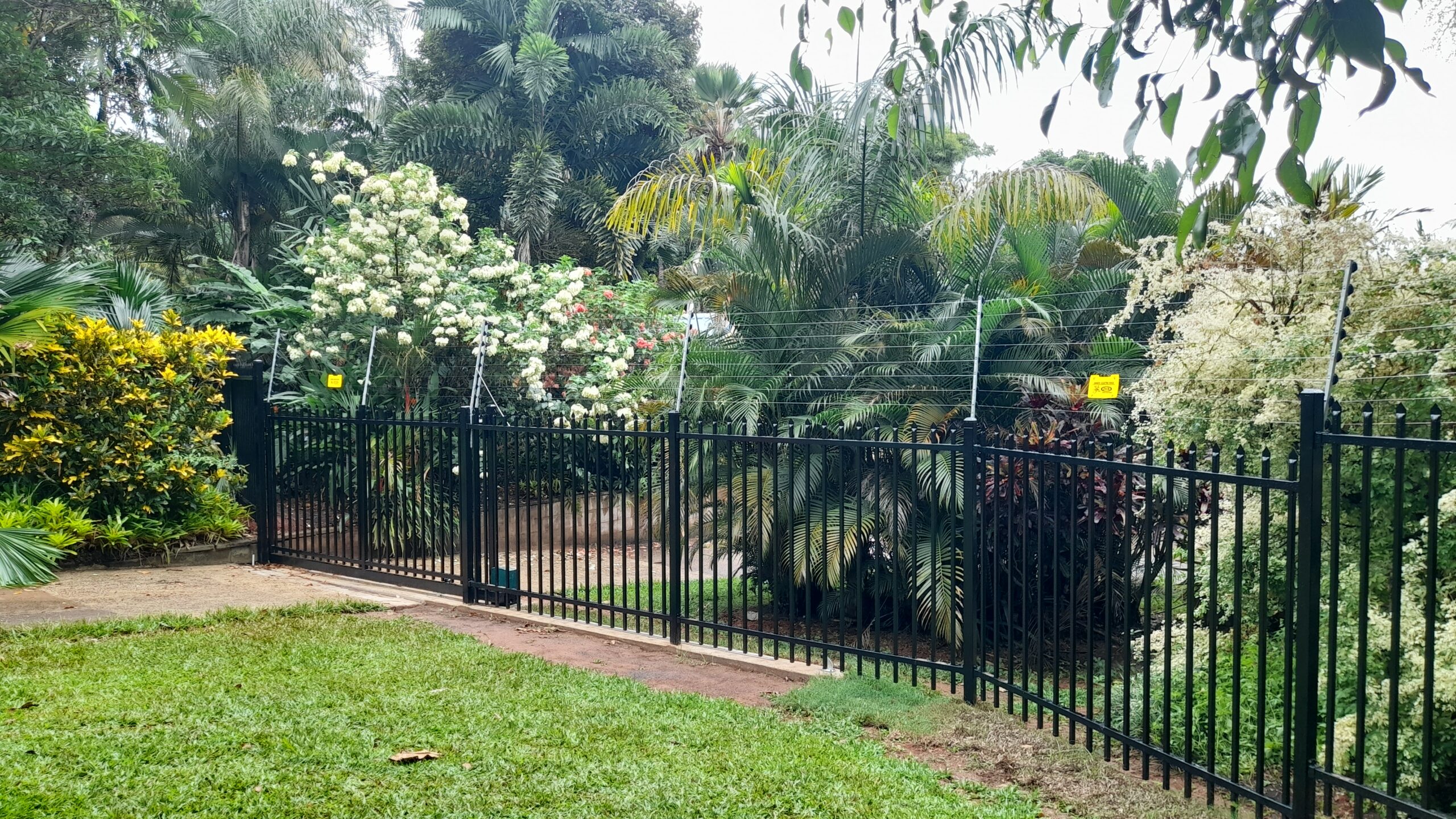 New security fence installed in Cairns